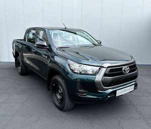 Camioneta Hilux Usada 2021-2022, 4.5L Automática, Asientos de Cuero, Techo Panorámico, Cámara 360, Lista para Conducir - Product Image 2