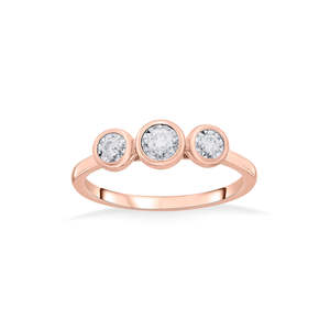 Bague décontractée TriLumous sertie de diamants - Product Image 3