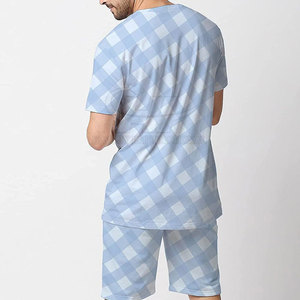 Ensemble T-shirt et short décontracté moderne respirant de haute qualité pour homme, tissu doux au toucher, conçu pour le confort estival, les voyages et la maison - Product Image 2