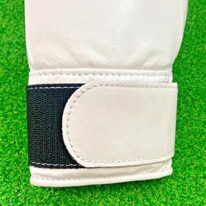 Winning Lace Up Boxing Gloves Black Gold Genuine Leather Elite Boxing Gloves Pro Fight Training Sparring 8oz 10oz 12oz 14oz 16oz - Product Image 5