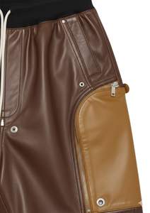 Shorts cargo en cuir véritable pour homme, deux tons, avec taille élastique et poches utilitaires à fermeture éclair, style streetwear - Product Image 2