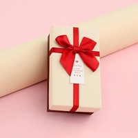 Cajas de envío de cartón corrugado plegables al por mayor, embalaje de correo personalizado para el cuidado de la piel, caja de regalo de papel para vacaciones