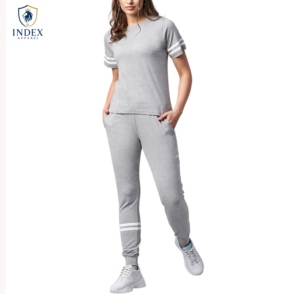 INDEX APPAREL ชุดวอร์มผู้หญิงสีเทา แขนสั้น คอกลม กางเกงขายาว สีพื้น ระบายอากาศได้ดี สวมใส่สบายในฤดูใบไม้ผลิ - Product Image 1