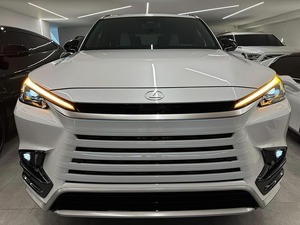 SUV Híbrido Premium TX 500h Sport AWD 2024 Usado, Suministrado desde Japón - Product Image 6