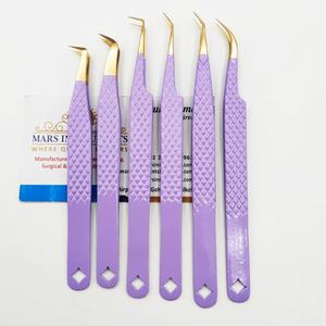 Pinces à extensions de cils professionnelles en acier inoxydable japonais de haute qualité, durables et écologiques - Product Image 1