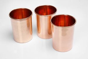 Verres à vin en cuivre au design antique à prix de gros pour paramètres de table à manger élégants verre en cuivre lot de 2 - Product Image 2