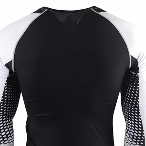 ชุดป้องกันผื่นคันสำหรับผู้ชายชุดเทรนนิ่งเข้ารูป - Product Image 3