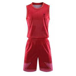Uniforme de basket-ball sur mesure de la meilleure qualité Nouveau style de conception supérieure avec des caractéristiques respirantes et de taille supérieure Design d'ensemble - Product Image 1