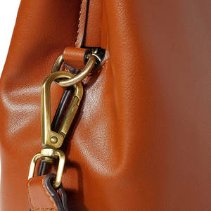 Sacs à bandoulière décontractés de grande taille en cuir véritable de haute qualité pour femmes avec fermeture éclair et ouverture, design unique et tendance - Product Image 2