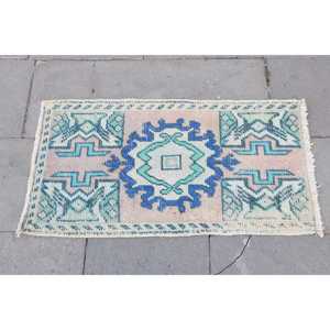Alfombra Turca Vintage de Lana Azul, 1.3x2.7 pies (40x81 cm) - Product Image 4