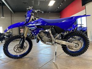 NUEVA Motocicleta Todoterreno YZ125X 2023 con Motor sin Escobillas de 600-1000 CC >80 km/h Fabricada en EE. UU. - Product Image 3