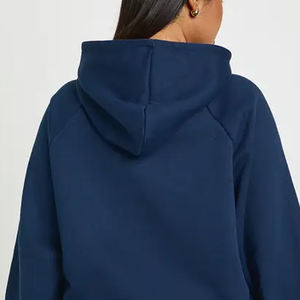 เนื้อผ้านุ่มสบายสำหรับการสวมใส่ระยะยาว / บริการ OEM เสื้อฮู้ดน้ำหนักเบาสำหรับผู้หญิง ให้ความอบอุ่น ดีไซน์แขนยาว สำหรับผู้ซื้อจำนวนมาก - Product Image 5