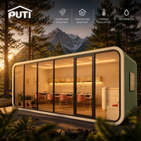 Cabane préfabriquée vert sauge de 13 m² résistante aux ouragans pour usage hôtelier et de station balnéaire