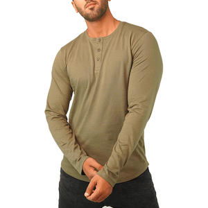 T-shirt de sport pour homme 100% polyester, manches longues, style décontracté hip-hop, toucher doux et respirant pour l'été, avec logo sur le devant - Product Image 4