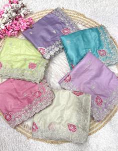 Sari Indio Tradicional Exclusivo de Seda Lavanda con Blusa Elegante y Hermoso Trabajo para Mujer, Ideal para Bodas, Festivales y Fiestas - Product Image 2