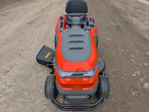 Tracteur de jardin Husqvarna TS218T neuf, abordable et pas cher, à vendre – Tondeuse autoportée pour jardin, fournisseur, expédition immédiate - Product Image 5