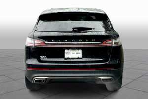 Lincoln <span class=keywords><strong>Nautilus</strong></span> Reserve AWD d'occasion 2023 - Prêt à être expédié - Product Image 2