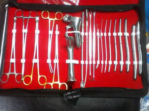 Ensemble manuel d'instruments chirurgicaux orthopédiques en acier inoxydable de haute qualité : ciseaux, spéculum, dilatateurs, rétracteur - Product Image 6