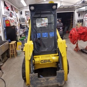 Gehl RT210 Yellow Crawler Loader Skid Steer Loader High Lift Hydraulic Bucket Compact <b>Track</b> Loader for Construction - Product Image 6