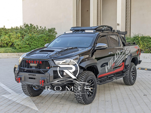 Hilux GR Sport 2024 con Motore Diesel Turbo 2.8L, Cambio Automatico, Portapacchi, Luci LED, Pneumatici R18, Sedili in Pelle - Product Image 3