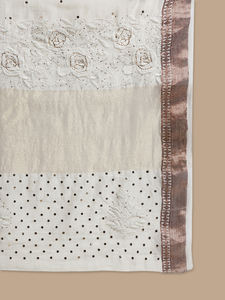 Sari de Seda Maheshwari Blanco Hecho a Mano con Bordado Chikankari Mukaish, Ropa Tradicional India y Pakistaní para Fiestas, Secado Rápido - Product Image 6