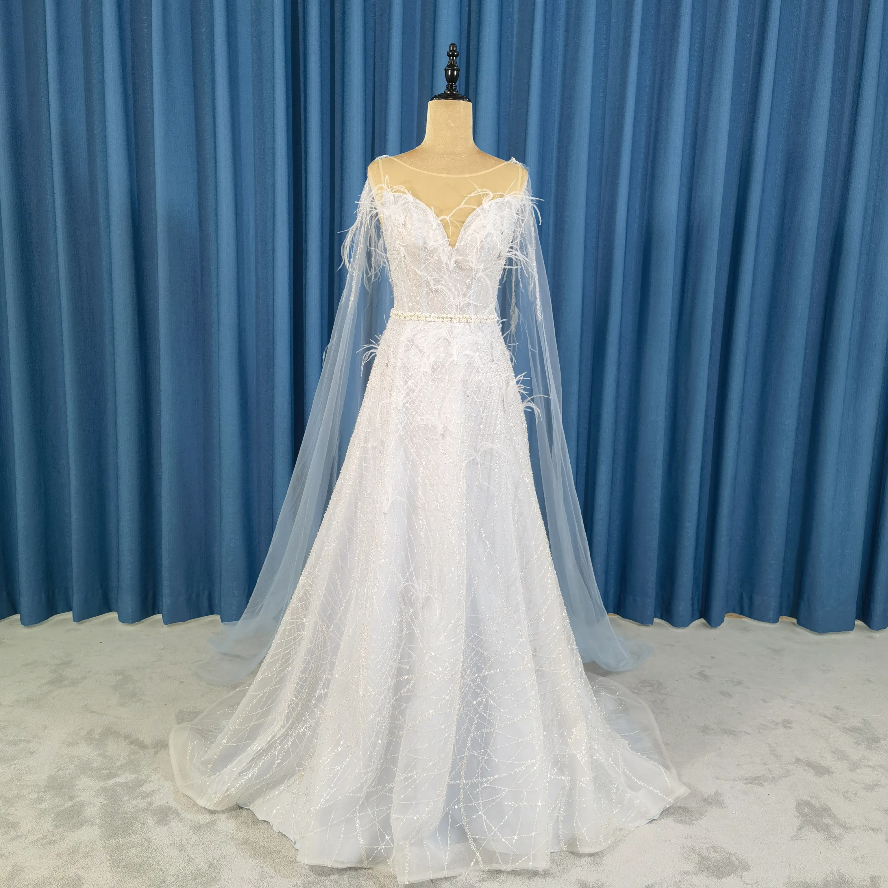 Luxueux cristal dubaï robe de soirée plume sangle amovible châle 2023 bleu clair arabe robes de soirée de mariage pour les femmes