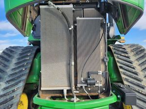 Tractor Agrícola MAVERICK 2025 9RX 540 de 210HP, Verde, con Tracción en las 4 Ruedas y Transmisión por Engranajes - Product Image 6