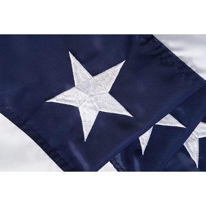 Drapeau plissé en forme d'éventail USA - Ensemble de 3 drapeaux américains en nylon Oxford de 3x6 pieds - Broderie patriotique étoiles et rayures avec en-tête en toile - Product Image 5