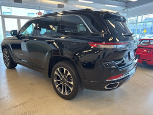 Jeep Grand Cherokee Overland 2022, Usado, Volante a la Izquierda/Derecha - Product Image 5