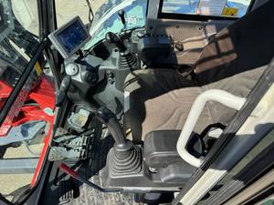 Excavadora Mini de Construcción Takeuchi TB370 de 6.7 Toneladas, 56.9 HP, Diésel Turbo, Profundidad de Excavación de 4.08 m, Alcance de 6.69 m, Fuerza de Rotura de 65 kN - Product Image 5
