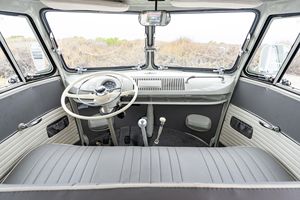 Gran Oferta, Excelente Estado: Autobús Volkswagen Tipo 2 de 11 Ventanas de 1960, Listo para Enviar - Product Image 2