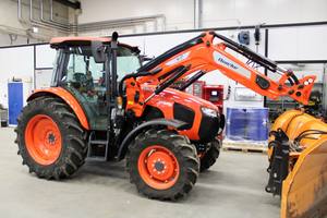 Grado profesional usado Kubota L4508 4WD Tractor n solución agrícola confiable con cargador e implementos - Product Image 4