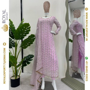 Collection de costumes pakistanais prêts à porter en tissu géorgette lourd et glamour avec bordure en fil et dentelle - Product Image 4