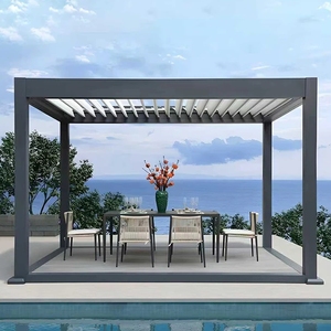 Pergola à toit à lames orientables en aluminium, conçue sur mesure, automatique, imperméable, avec stores et éclairage LED - Product Image 1