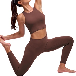 Haut de yoga pour femme imprimé en sérigraphie, conçu pour l'entraînement et le fitness, conçu pour résister à une utilisation fréquente sans perdre sa qualité - Product Image 6