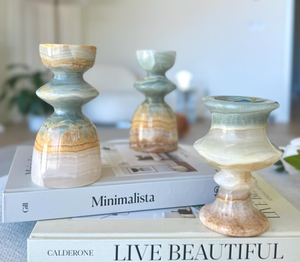 Portavelas de Ónix Azul Glaciar Puro y Natural NANWEI, Hecho a Mano para una Presentación con Iluminación Ambiental - Product Image 6