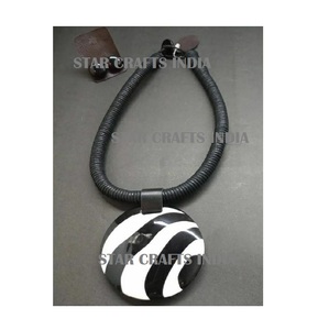 El mejor collar de resina, Cuentas grandes, declaración, cuentas gruesas, diseños preciosos, joyería, moda, collares de vacaciones de verano, joyería - Product Image 6