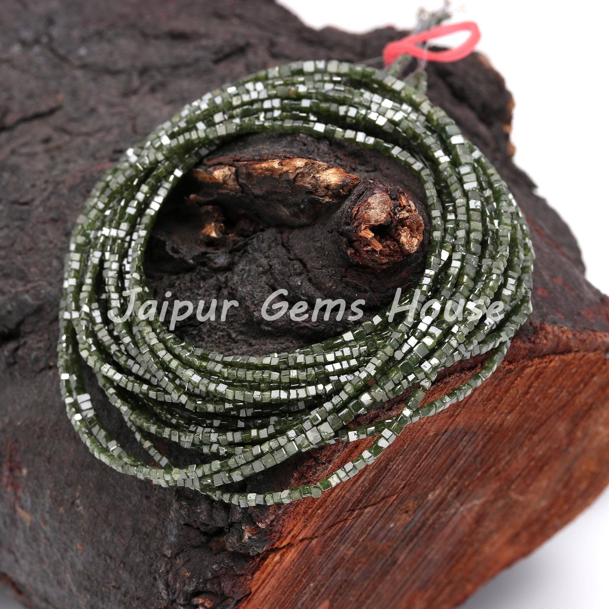 สีเขียว