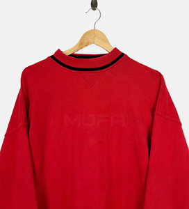 Sudadera lista para el invierno, hecha de algodón 100%, con un patrón sólido, cuello redondo, teñido liso. - Product Image 5