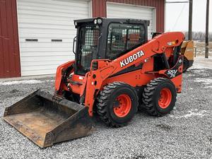 Chargeur compact Kubota SSV75 diesel 2016, chargeuse sur pneus, cylindre hydraulique Kawasaki, boîte de vitesses, moteur, haute efficacité, cœur - Product Image 2