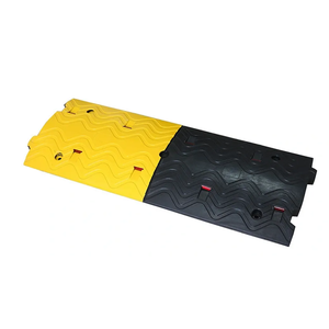 แผ่นยางชะลอความเร็ว Wesure Safety ขนาด 1000x350x50 มม. สีเหลืองดำ ทนทาน สำหรับความปลอดภัยบนท้องถนน ความเร็ว 10-15 ไมล์ต่อชั่วโมง ใช้งานได้ทั้งแบบถาวรและชั่วคราว - Product Image 2