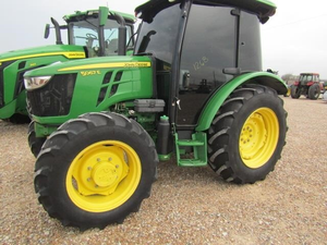 รถแทรกเตอร์มือสอง John Deere 5058E 4WD 40 แรงม้า ถึง 99 แรงม้า มีขาย - Product Image 2