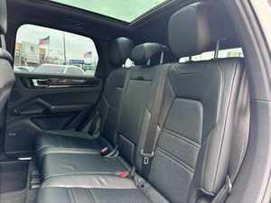 โยโล เบสท์ 2022 รถขายดี รถปอร์เช่ คาเยนน์ โปรโมชั่นตามฤดูกาล รถมือสองพรีเมียม สภาพดี พร้อมขับ - Product Image 4