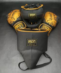 IRON POINT INDUSTRIES ถุงมือชกมวยไทยสีดำแบบปรับแต่งได้ หนังวัวแท้ ระบายอากาศได้ดี ป้องกันความชื้น จับกระชับมือ - Product Image 2