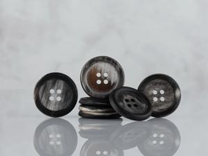 Bouton brut en corne de buffle naturelle de qualité supérieure pour accessoires vestimentaires - Product Image 5