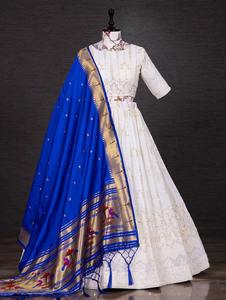 Georgette ethnique attrayante de qualité supérieure Lehenga Choli avec Dupatta avec séquence et travail de broderie de fil fournisseur indien - Product Image 2