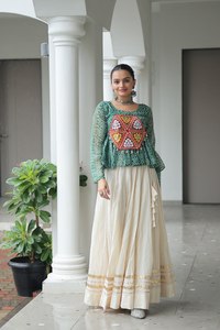 NAVALRATRI Special LEHENGA CHOLI COLECCIONES Ropa india y pakistaní para mujer - Product Image 3