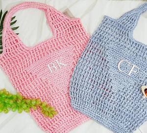 Sac de plage en raphia personnalisé brodé, initiale personnalisée - Product Image 1