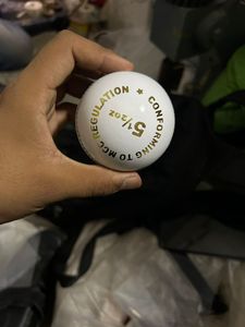 Máquina de alta calidad Stitch Play Kookaburra Professional Cricket Leather 156G Cricket Ball - Product Image 4