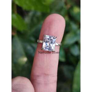 Anillo de Plata de Ley 925 Hecho a Mano para Mujer, con Circonita Cúbica de Corte Esmeralda y Circonita Cúbica de Corte Princesa, Anillo de Plata con Circonita Cúbica, Regalo para Ella - Product Image 6